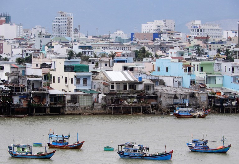 nha trang - slums2