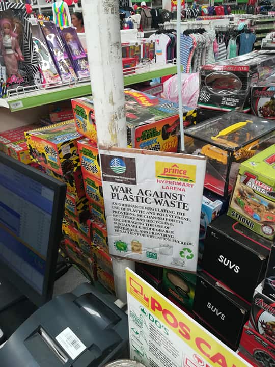 Siquijor - no plastic bags in supermarket